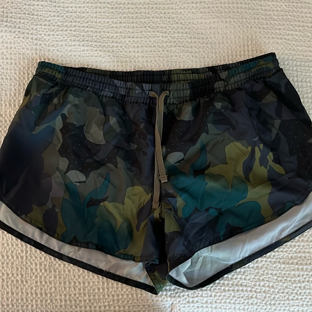Old Navy Active running shorts